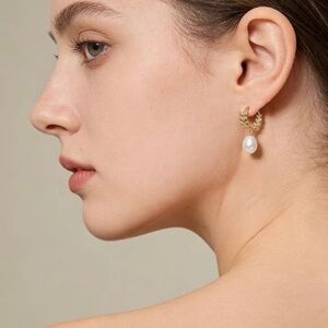 New Gold Plated Stamped 925 Sterling Silver Genuine 9mm Pearl Leaf Earrings